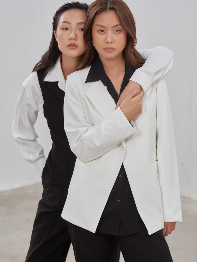 Blazer Trắng Form Fit