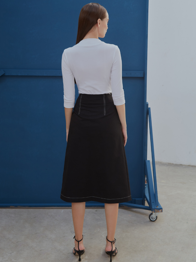 Váy Midi Đen Xẻ Phối Trắng