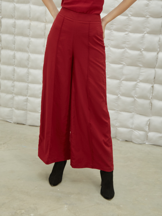 Quần Dài Đỏ