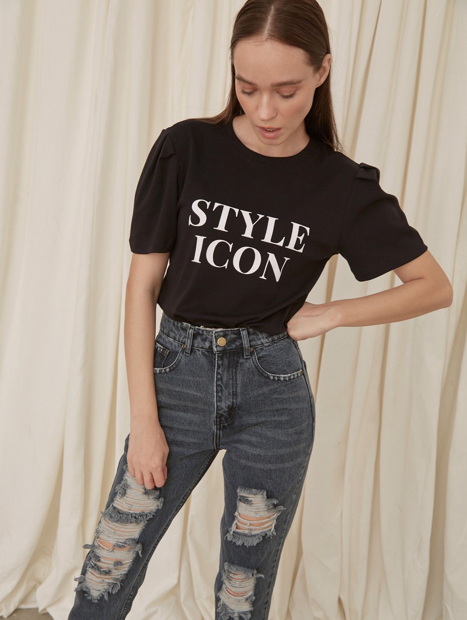 Áo Thun Đen Xếp Ly Style Icon