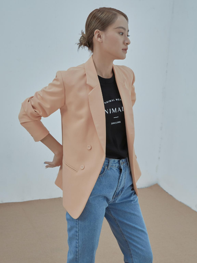 Áo Lụa Đen Minimalist