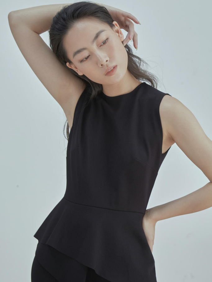 Đầm Bút Chì Đen Chéo Tà Dự Tiệc