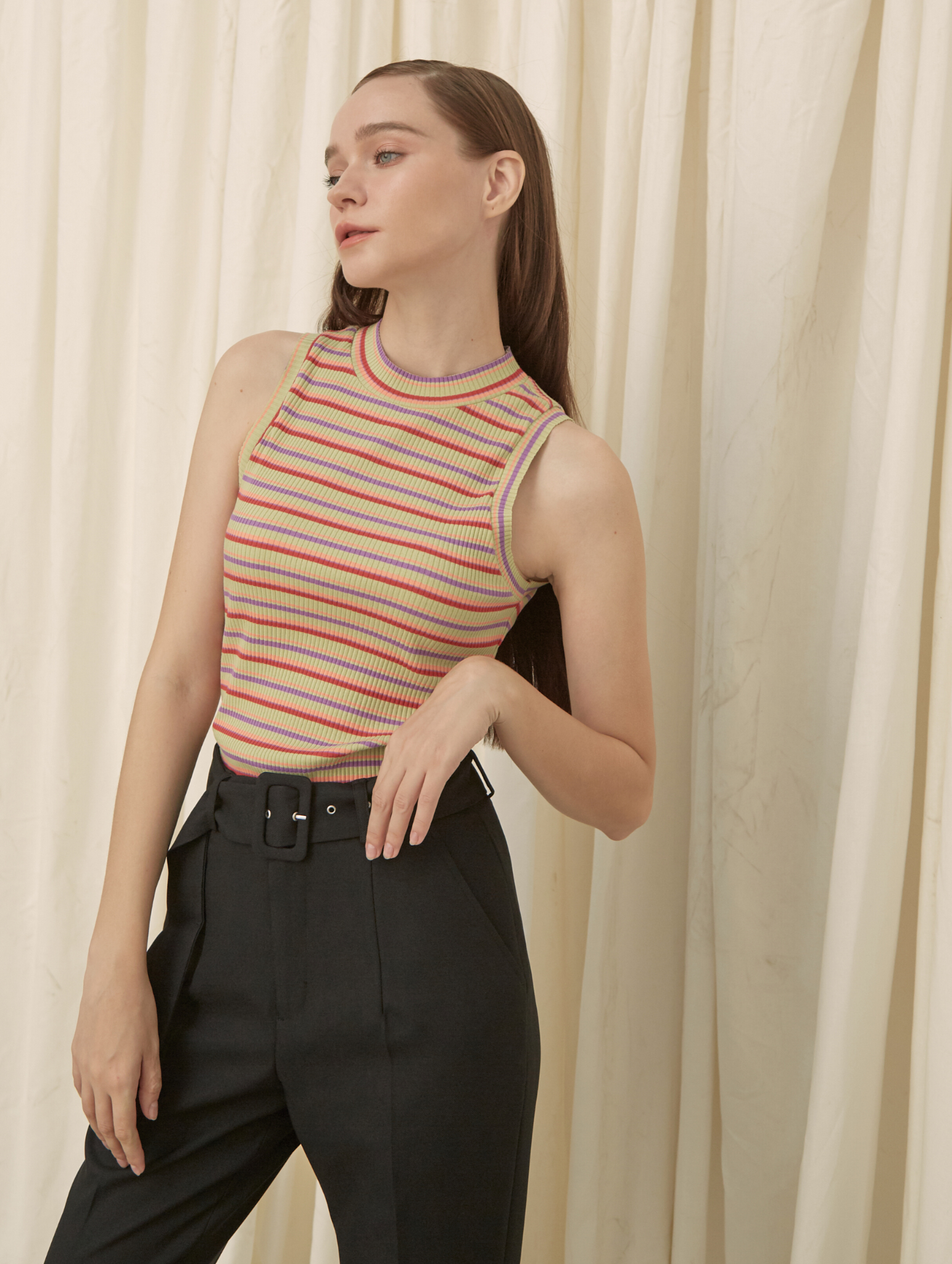 Quần Côn Basic Đen Kèm Belt