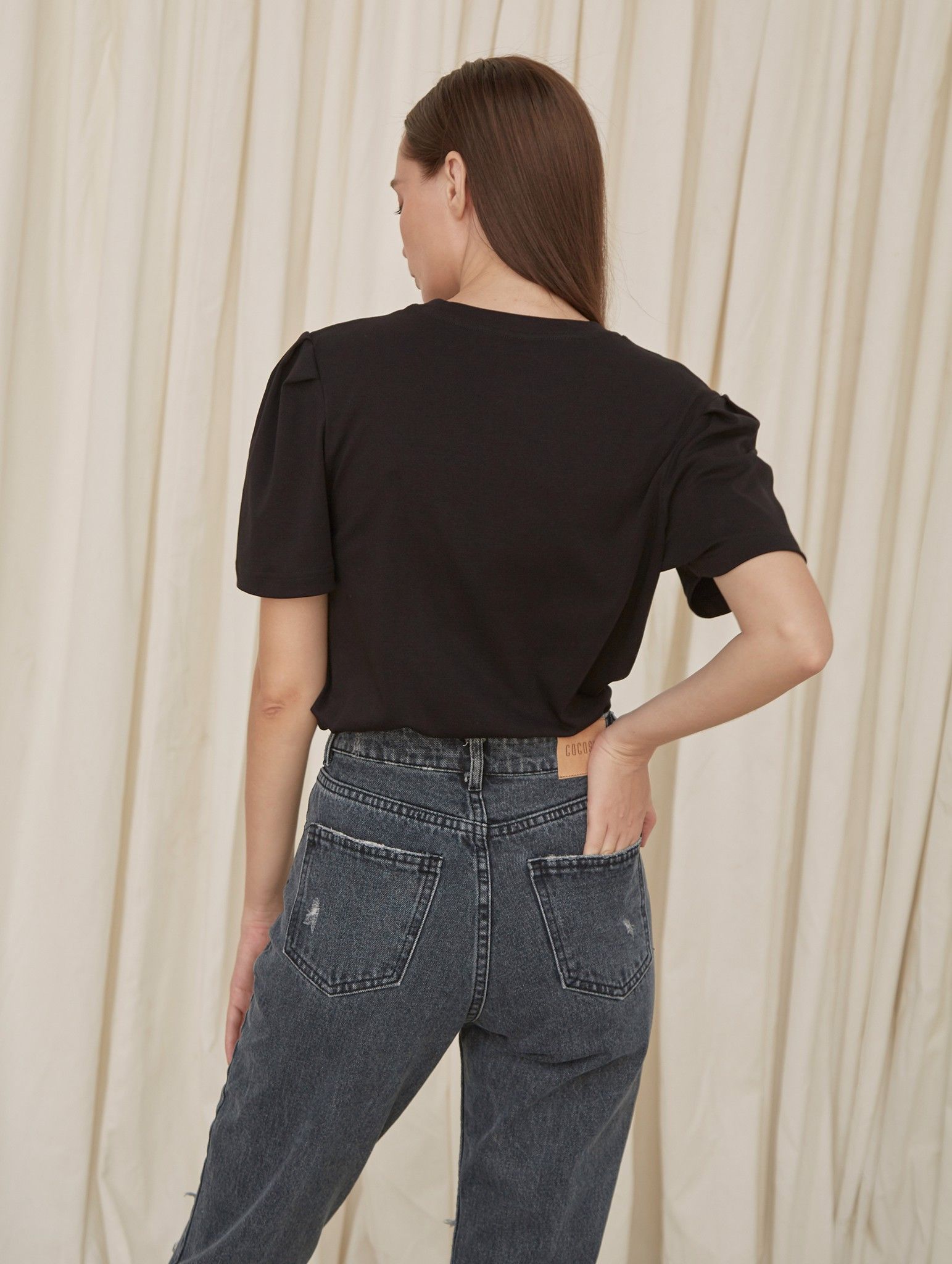 Áo Thun Đen Xếp Ly Style Icon