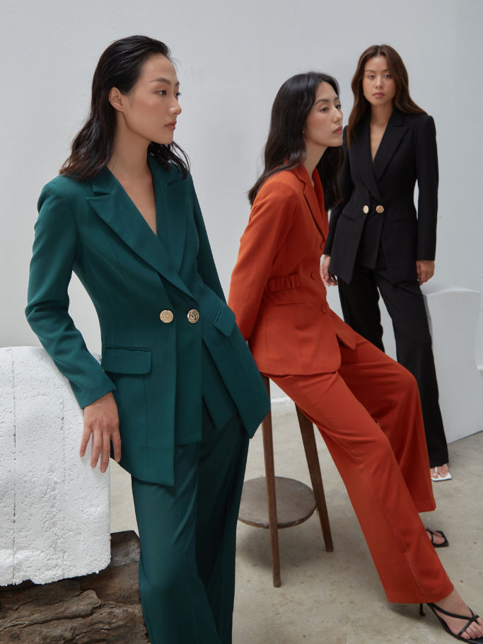 Áo Vest Xanh Nút Gold
