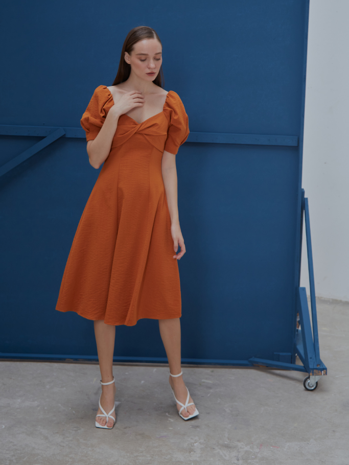 Đầm Cam Tay Phồng