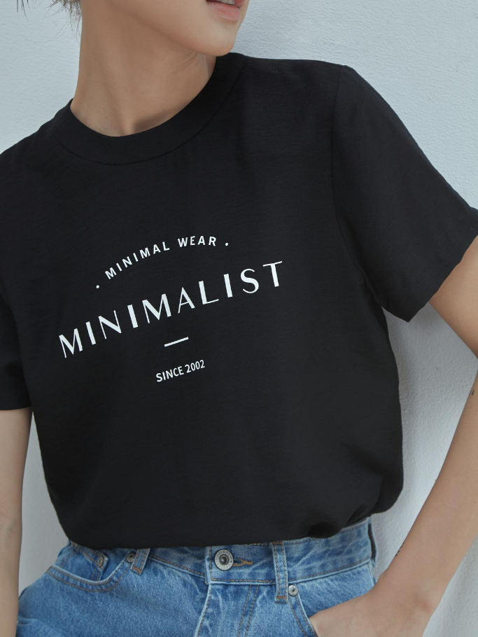 Áo Lụa Đen Minimalist