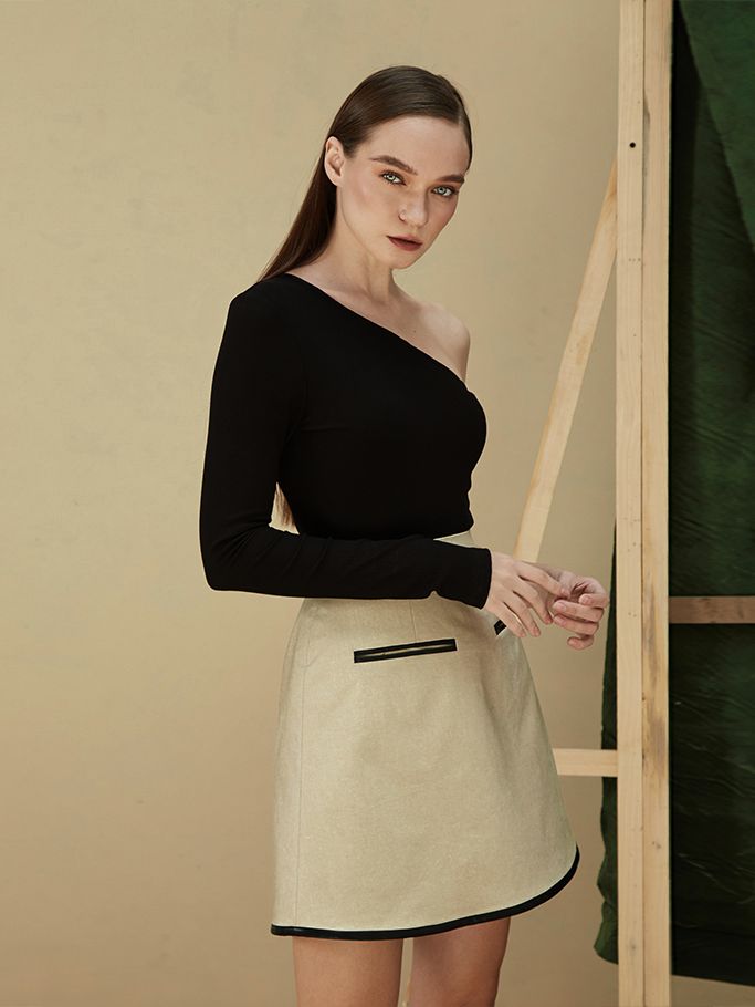 Bodysuit Đen Lệch Vai T3