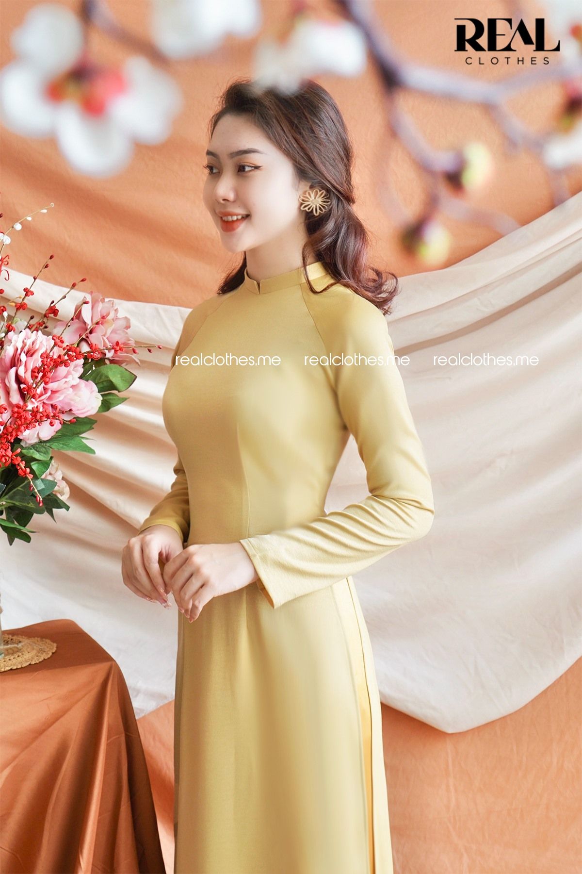Áo dài Trà My vàng