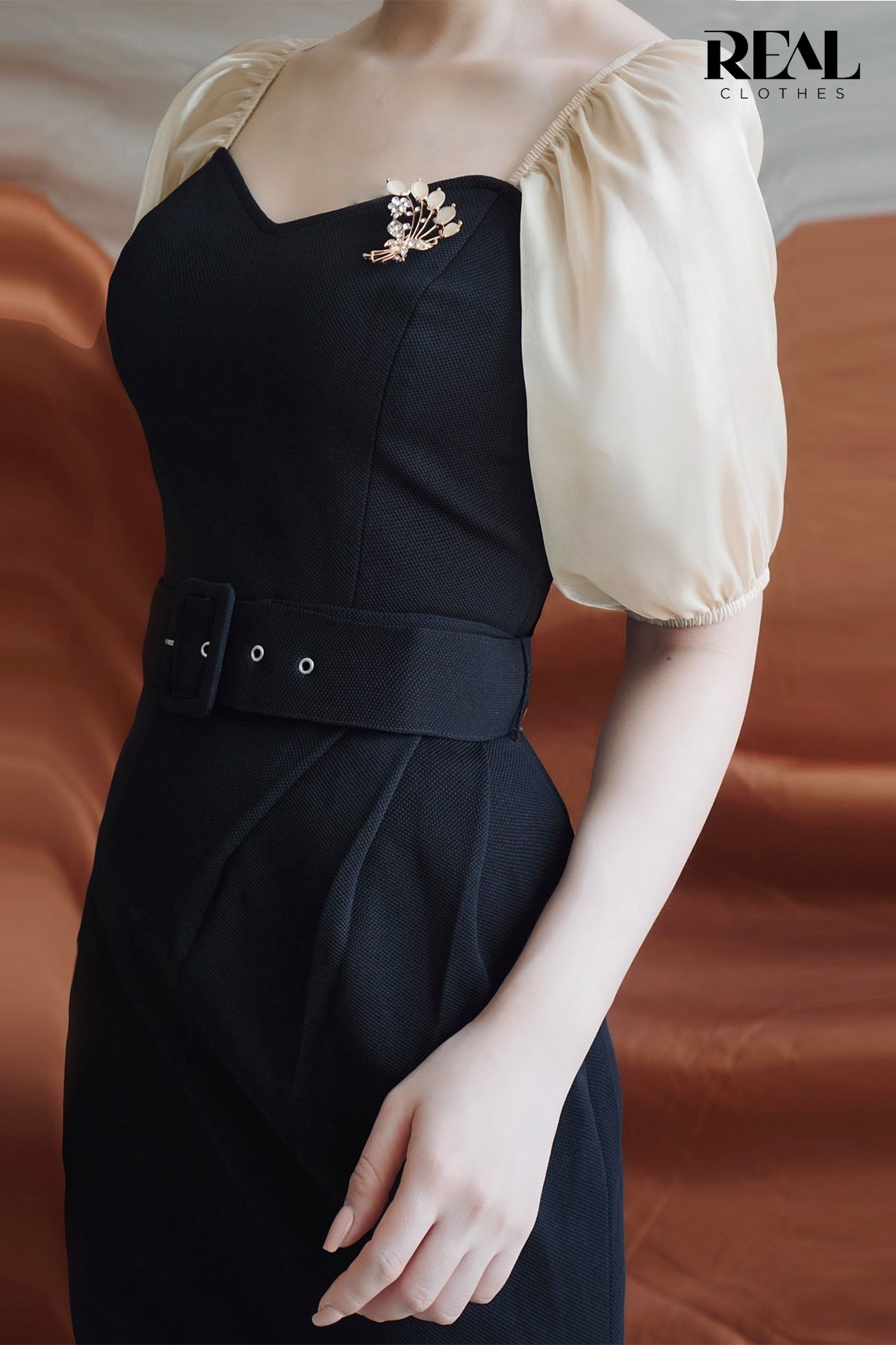 Đầm Jenny đen phối tay
