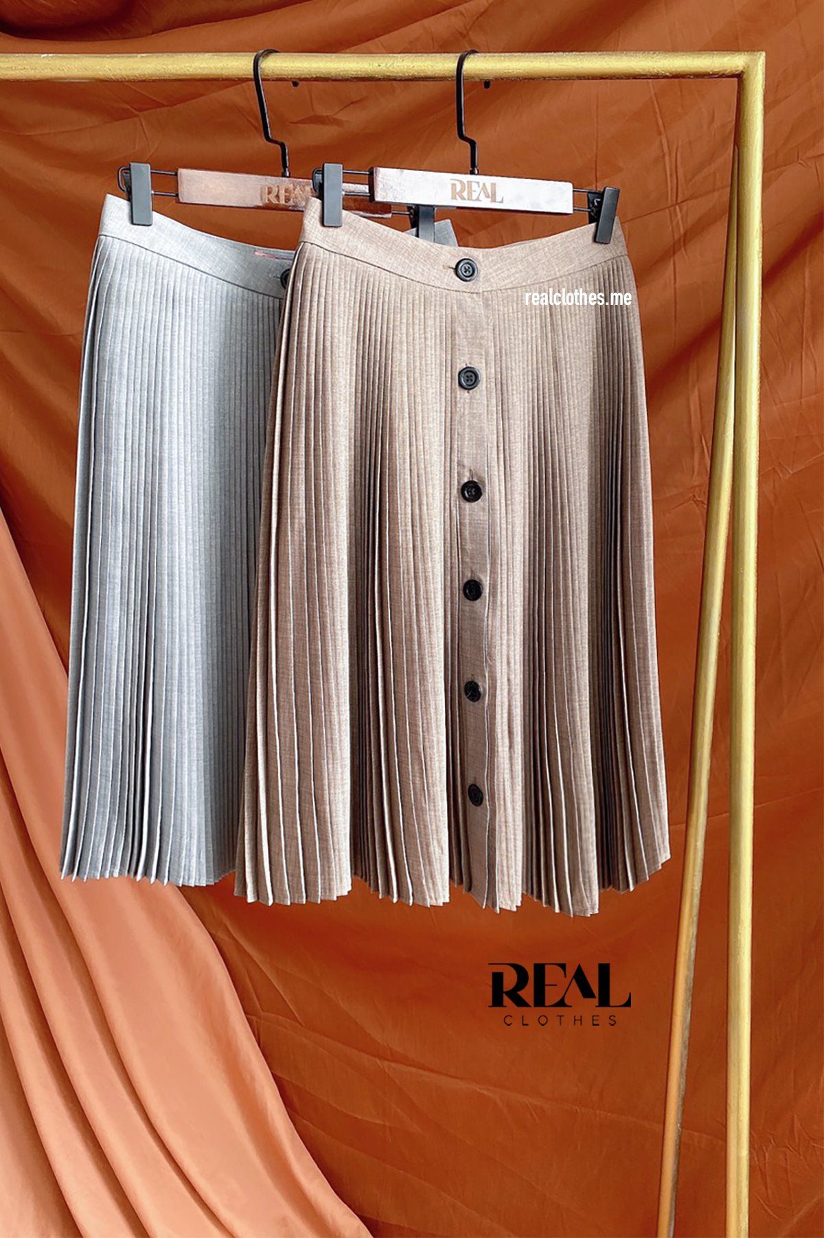 Váy pleated nút nâu SALE