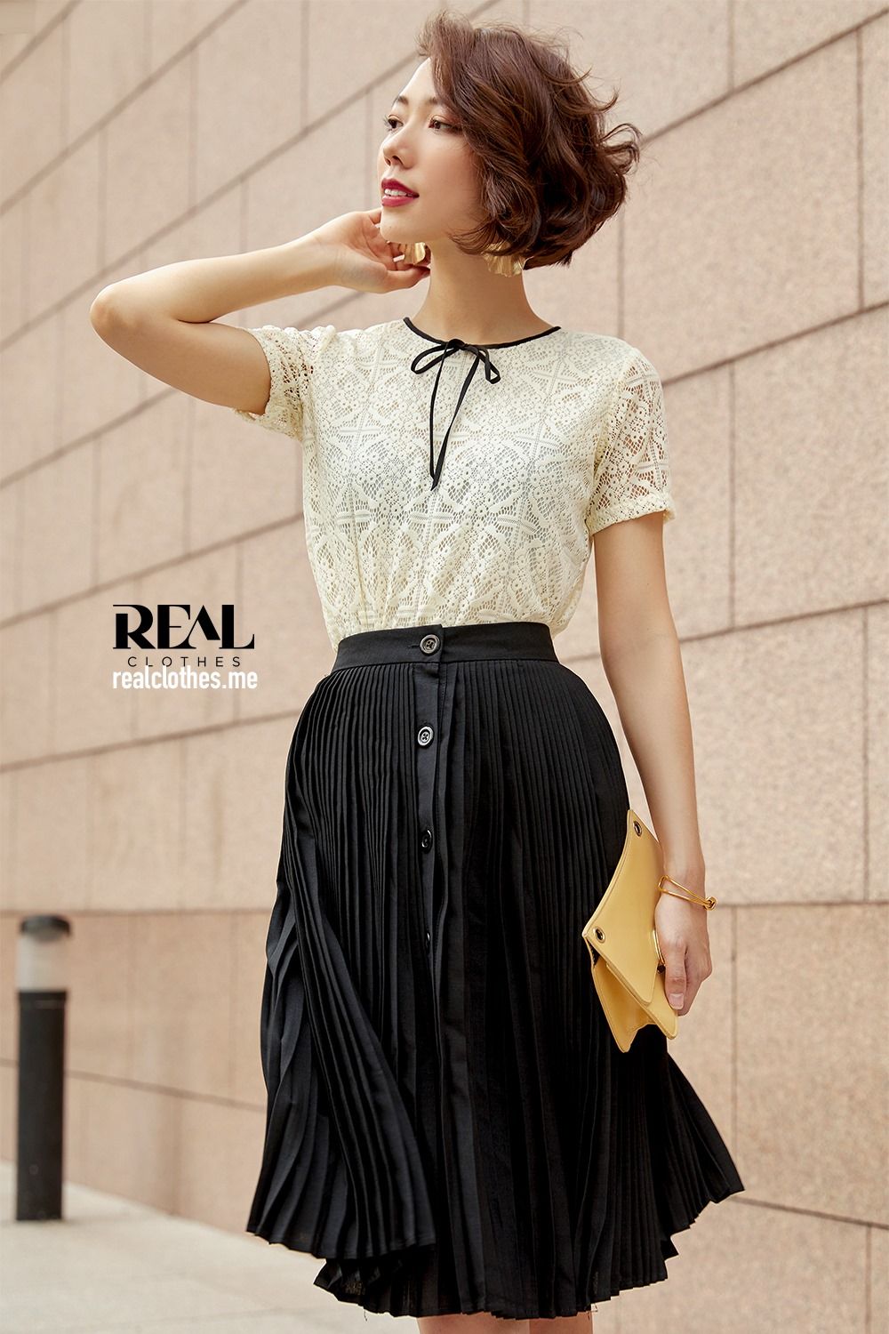 Váy pleated nút đen SALE