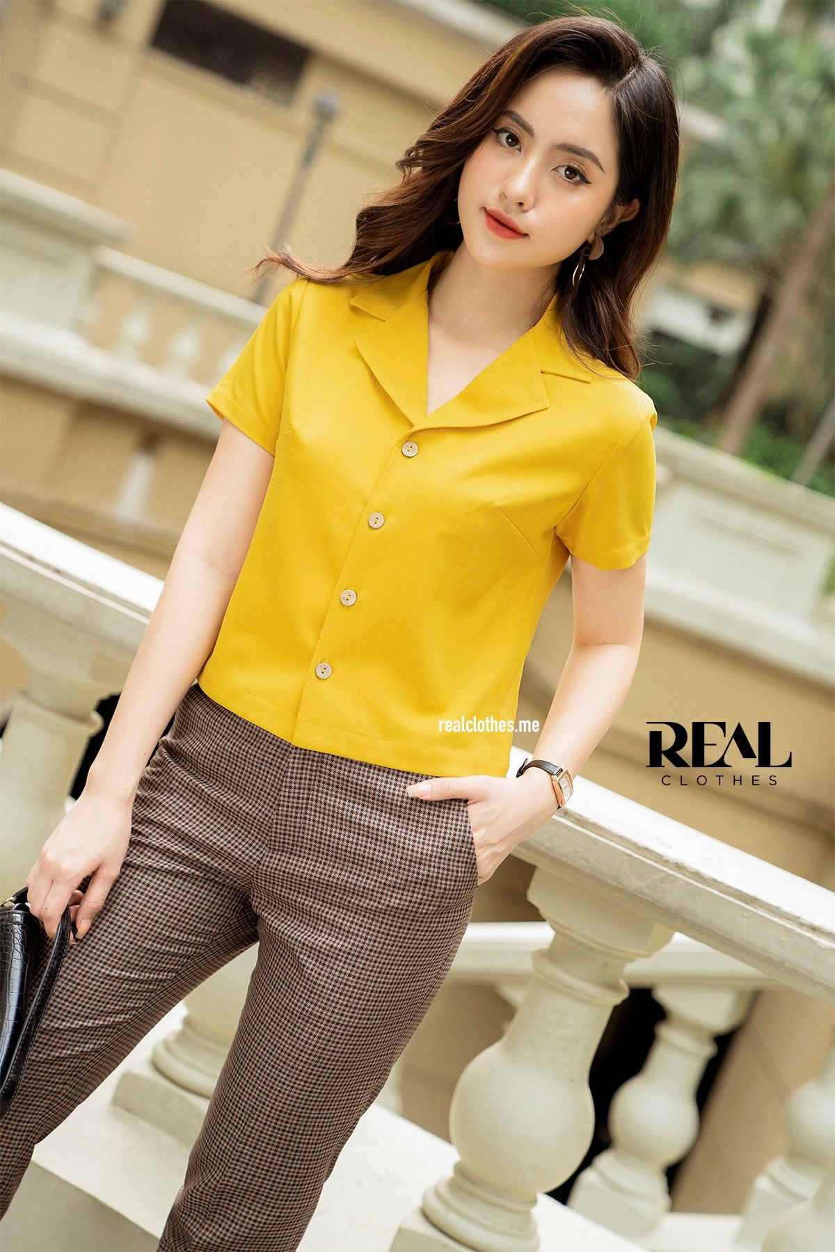 Áo cổ ve vàng SALE