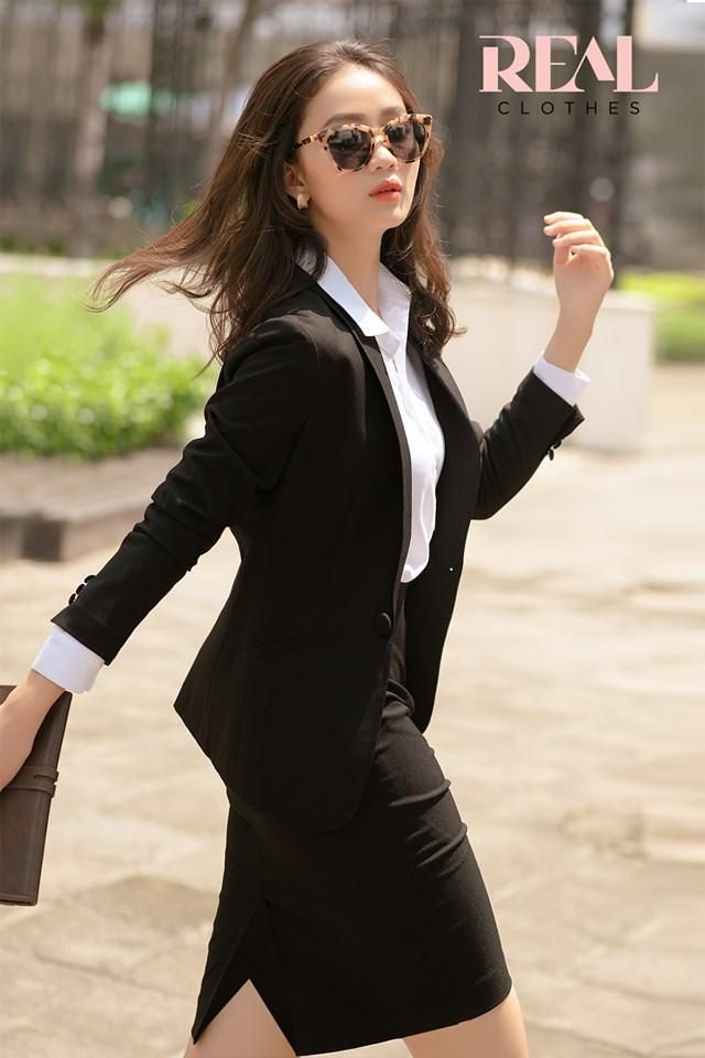 Blazer dài tay dài đen
