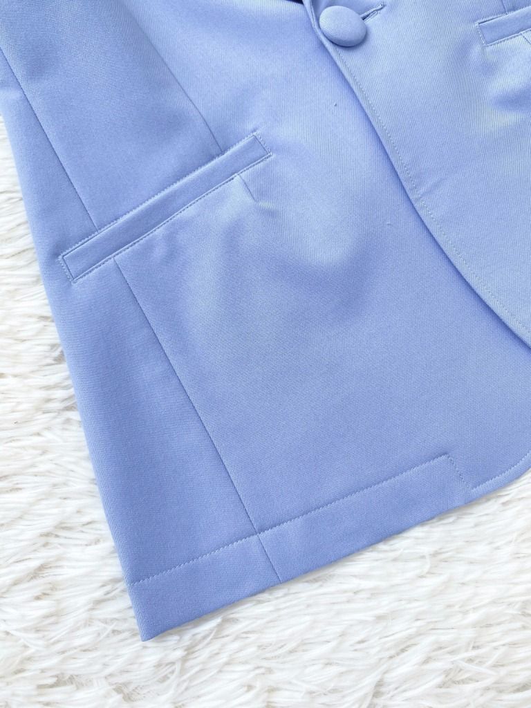 Blazer dài tay dài baby blue SALE