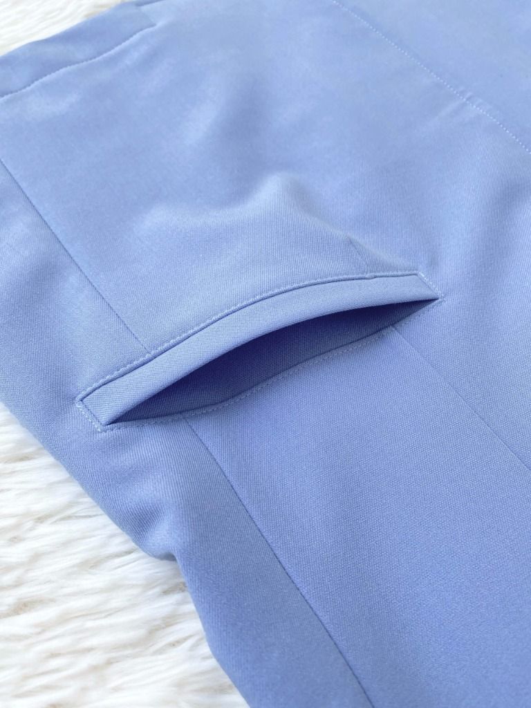 Blazer dài tay dài baby blue SALE