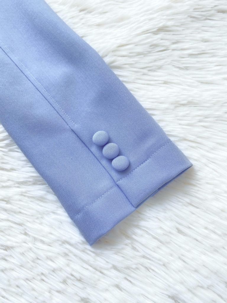 Blazer dài tay dài baby blue SALE