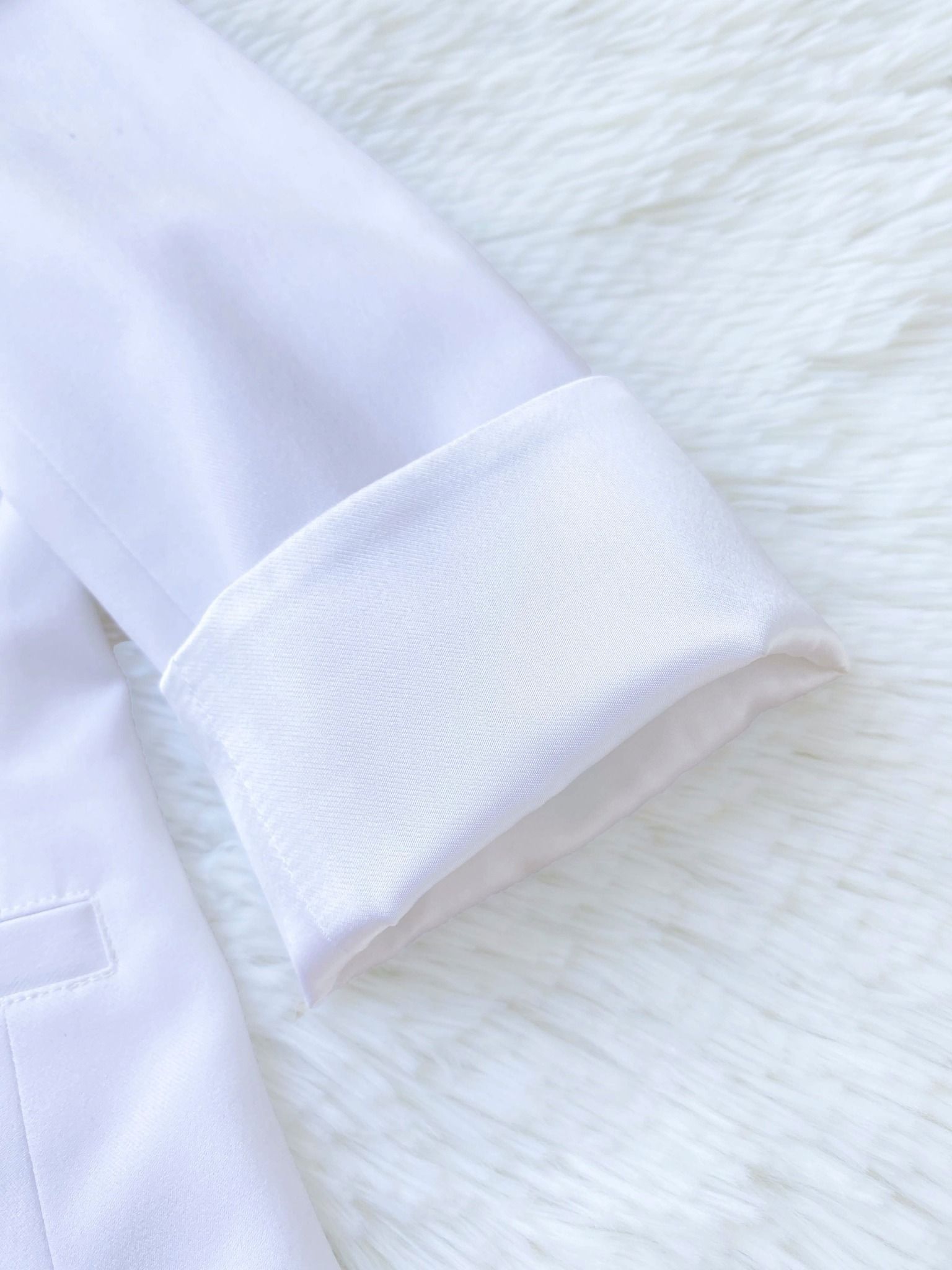 Blazer ngắn trắng SALE