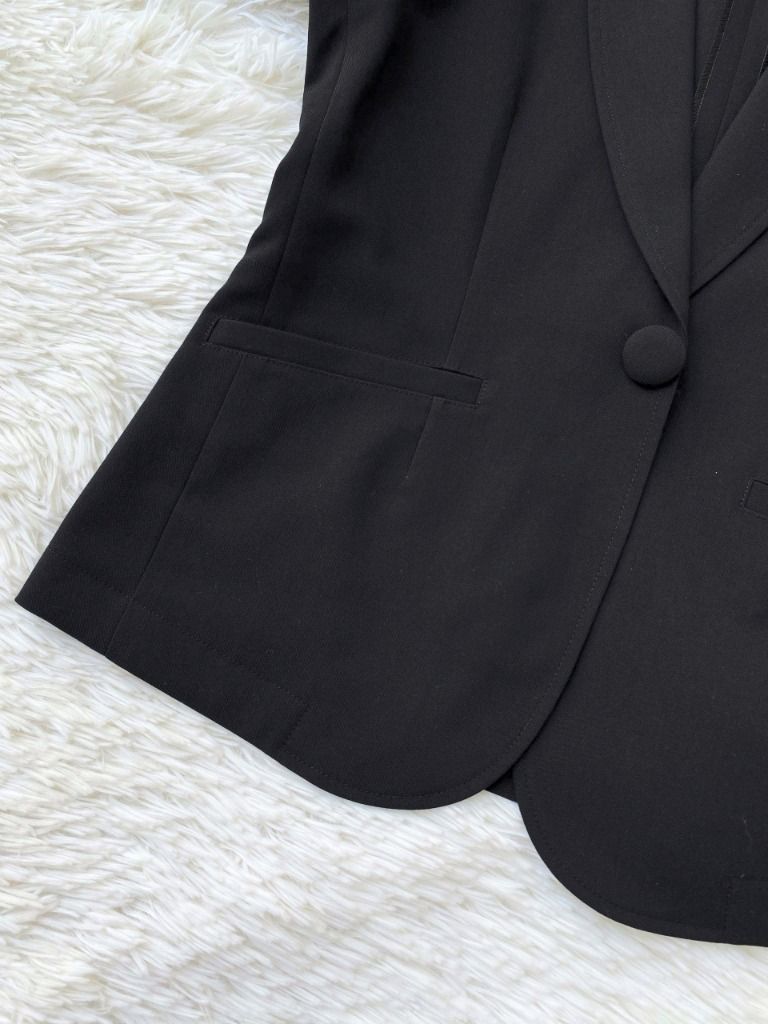 Blazer đen lật satin SALE