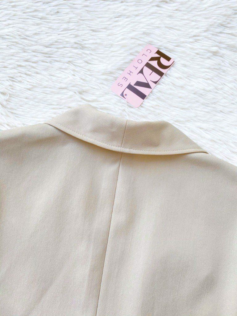 Blazer ngắn kem SALE