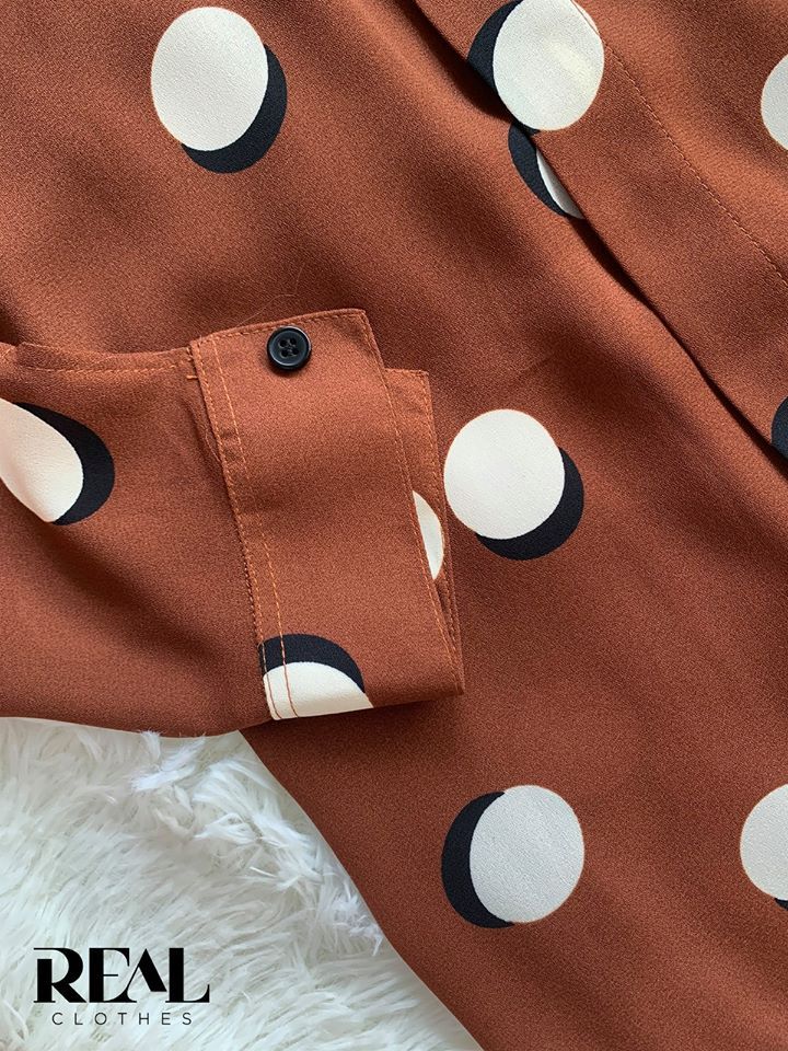 Sơ mi chấm bi nâu - SALE size XS