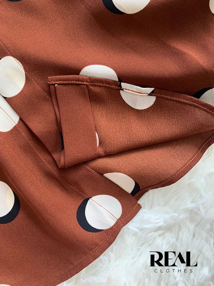 Sơ mi chấm bi nâu - SALE size XS