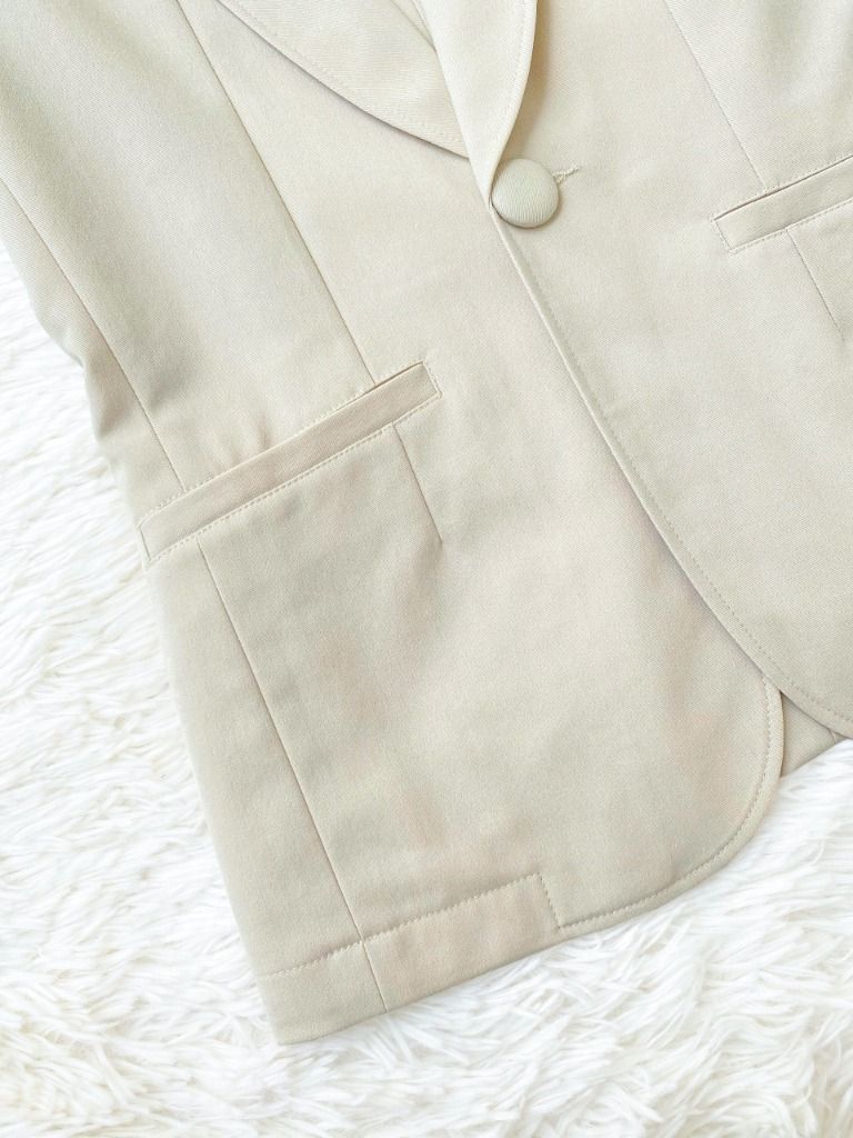 Blazer dài kem SALE