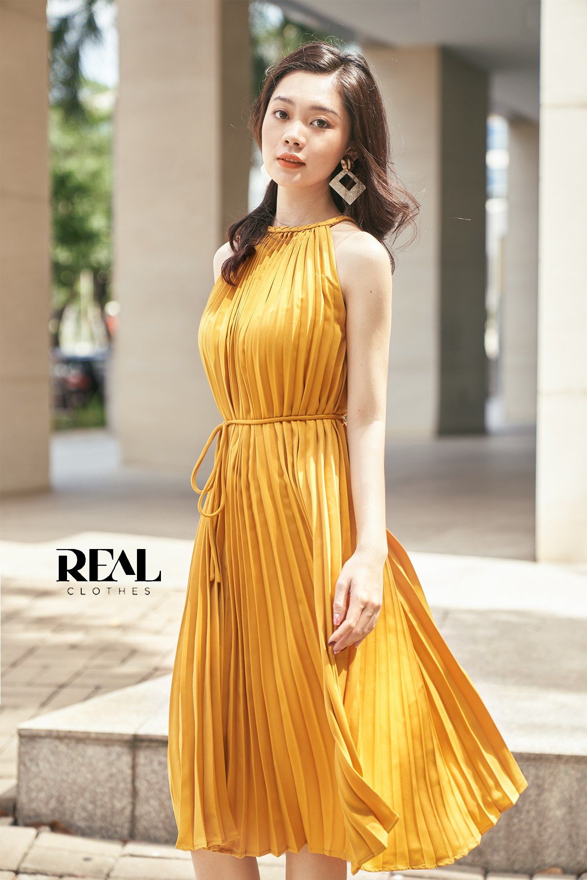 Đầm helen vàng