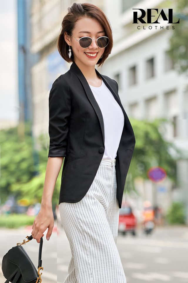 Blazer đen lật satin SALE