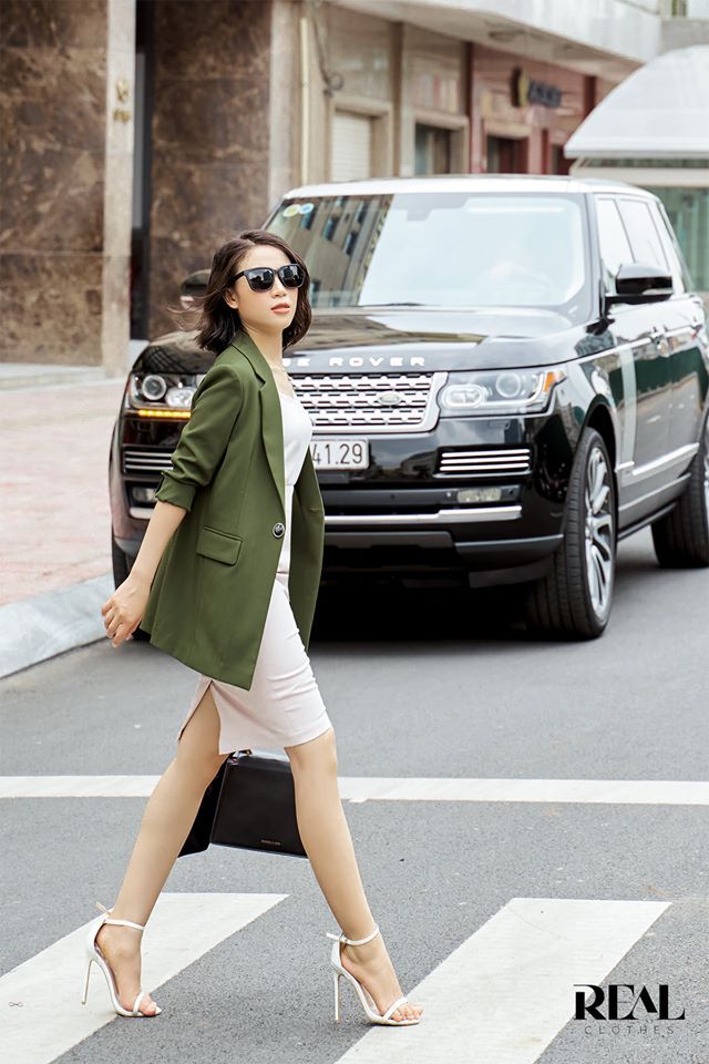 Bút chì xẻ sau cindy kem