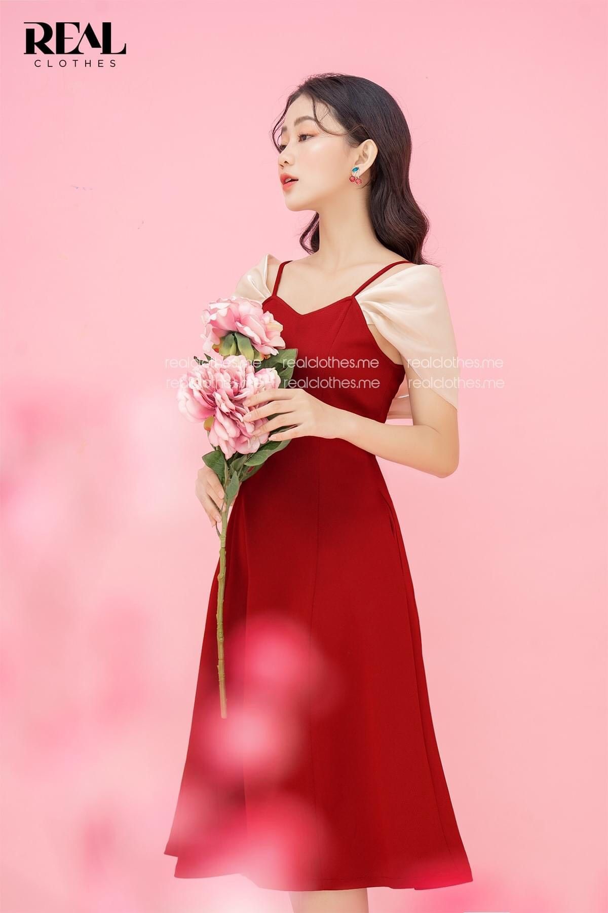 Đầm queen đỏ