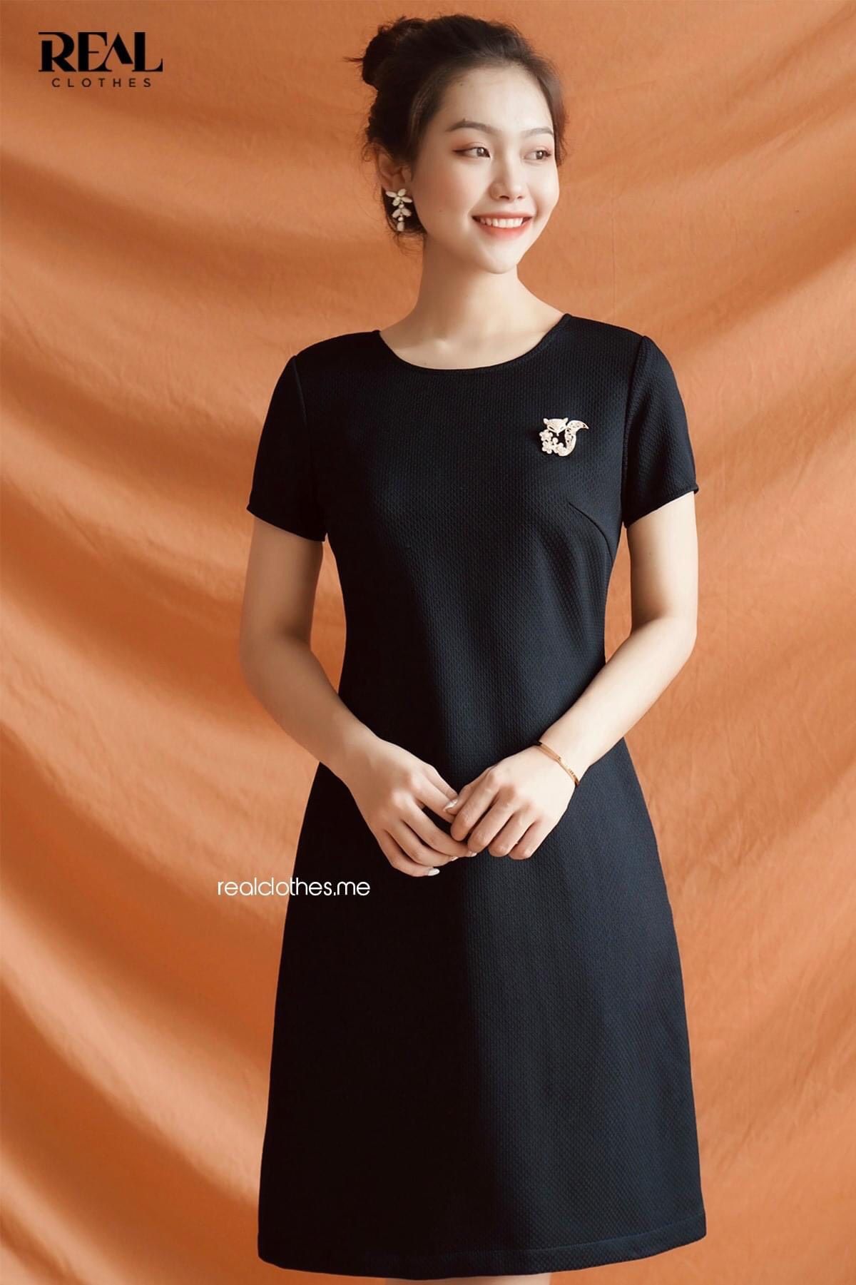 Đầm Real đen