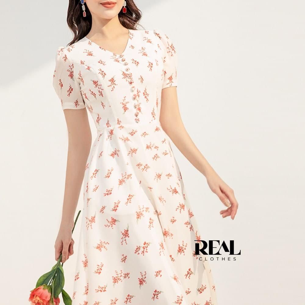 Đầm nút bọc hoa đỏ