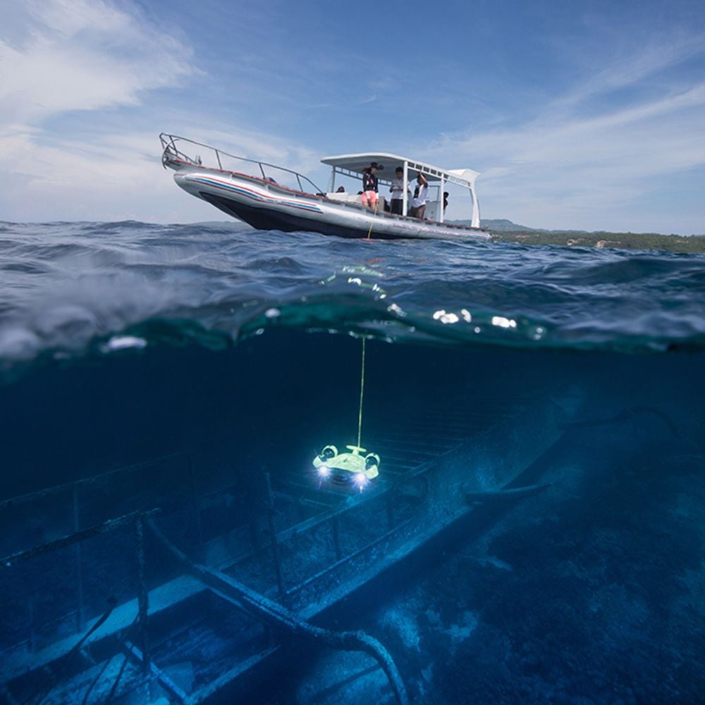 Cho thuê robot tàu ngầm quay phim QYSEA FiFish V6