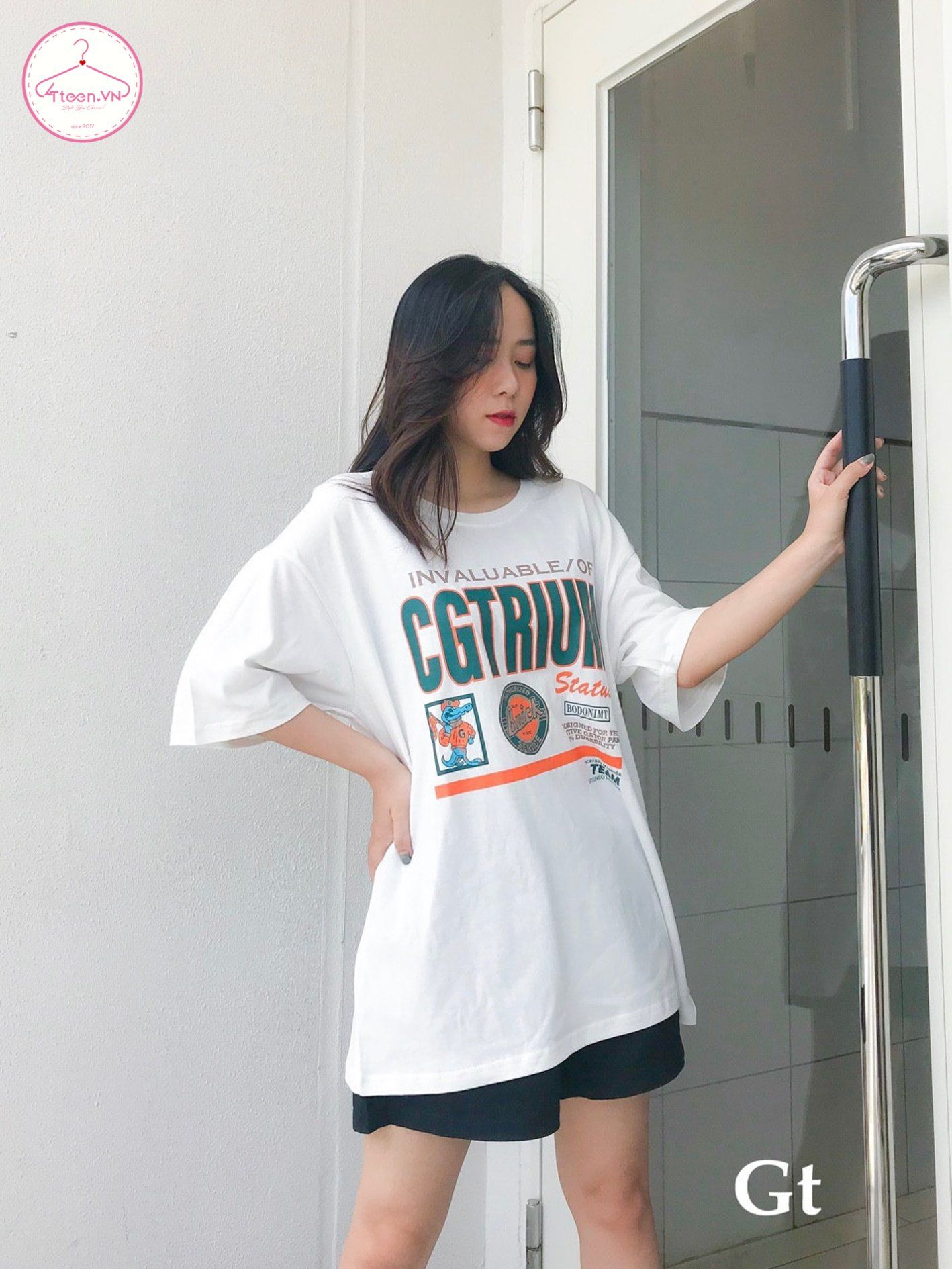 Áo phông nữ form rộng in họa tiết vui nhộn
