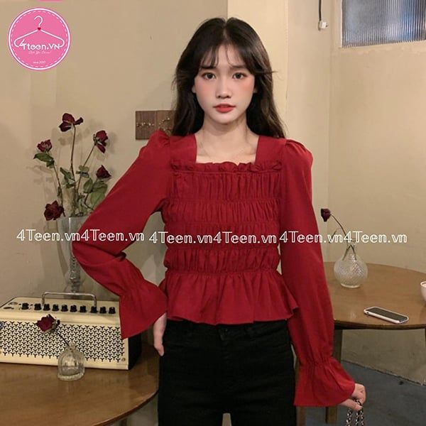 Áo sơ mi cổ vuông nhún ngực tay phồng