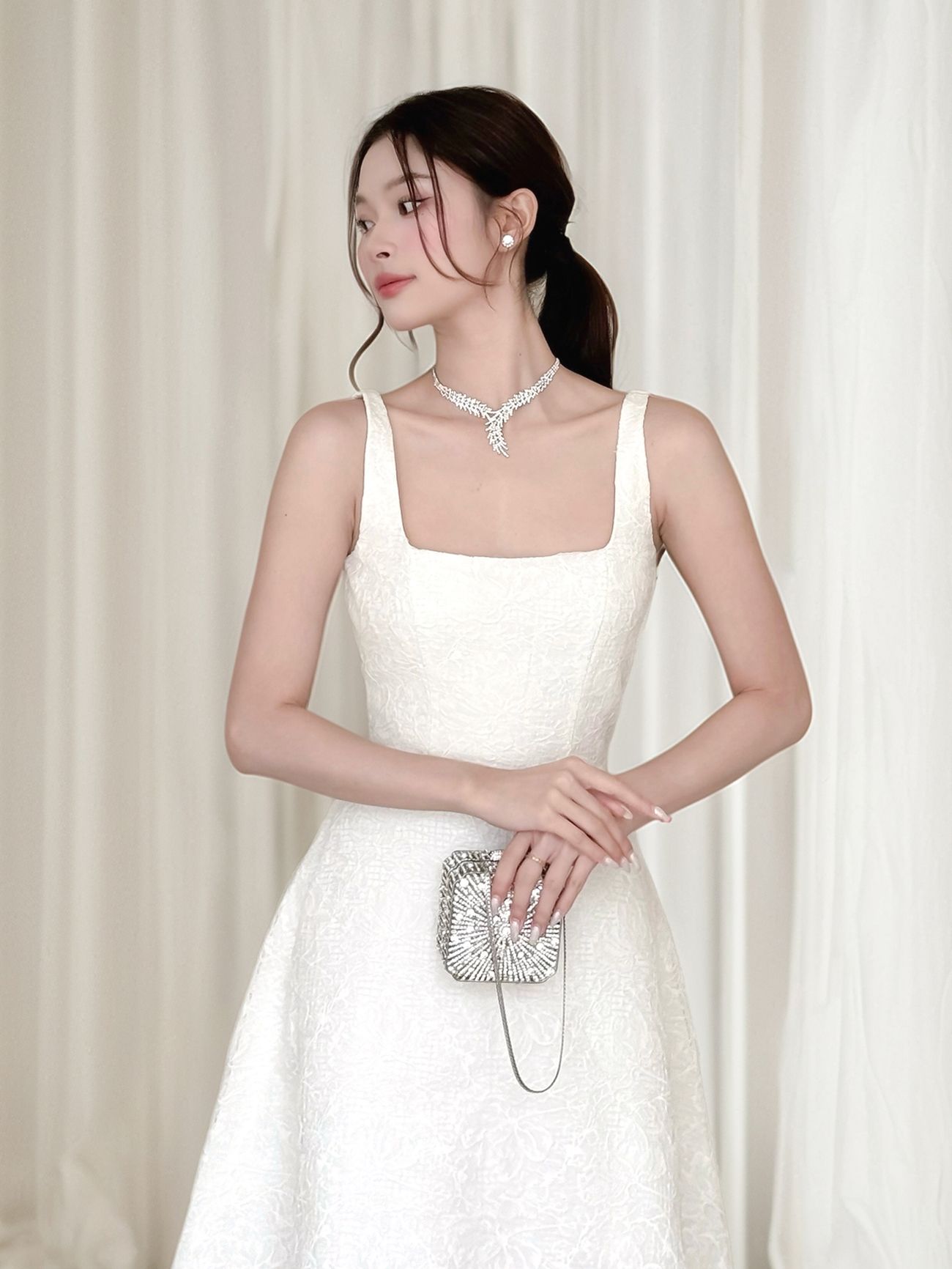 Đầm dài xòe cổ vuông ren hoa - D4160T