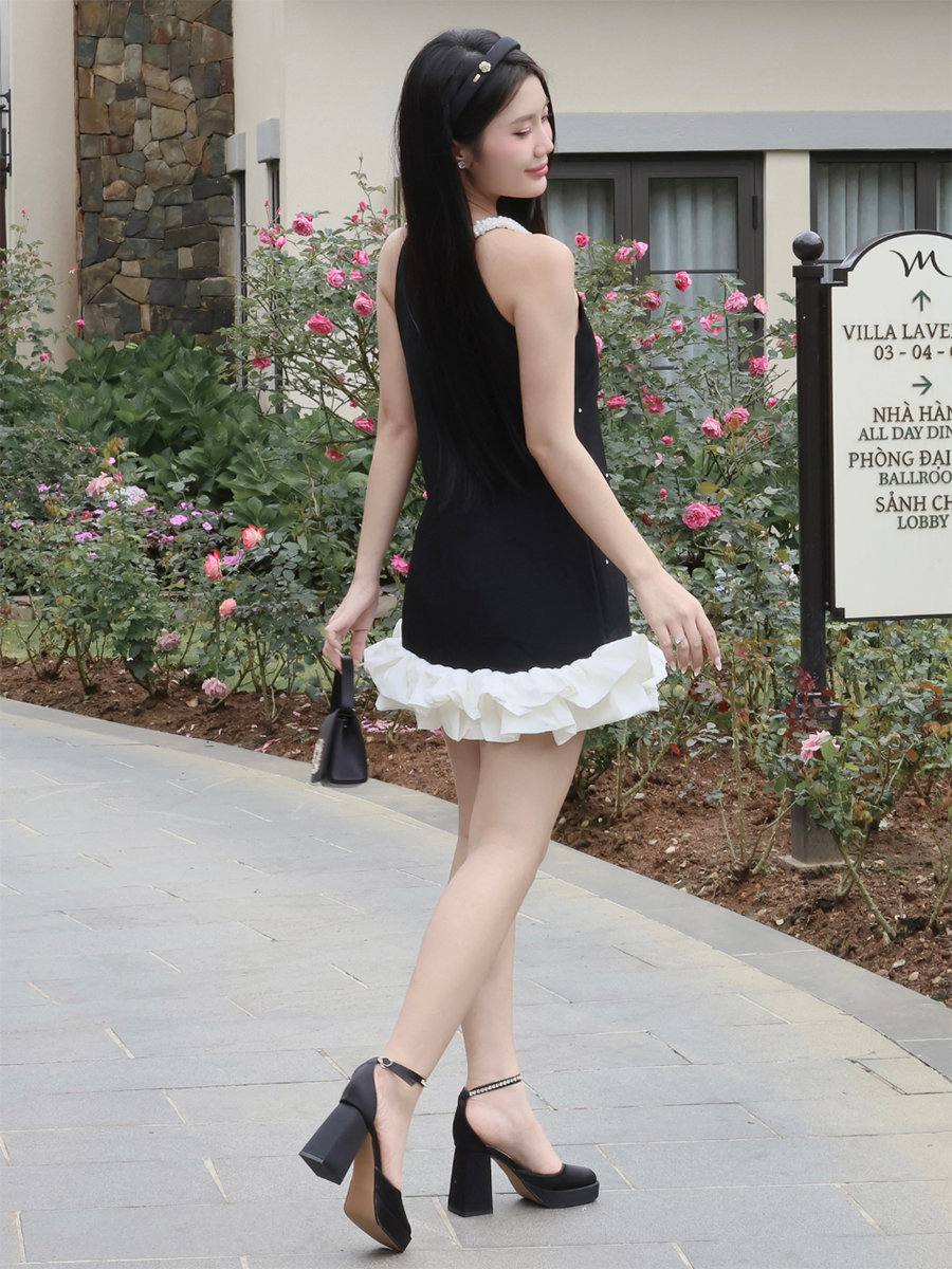 Đầm dự tiệc ngắn xoè A cổ yếm kết ngọc trai viền bèo trắng sang trọng chất cotton tuyết cao cấp-D4194A