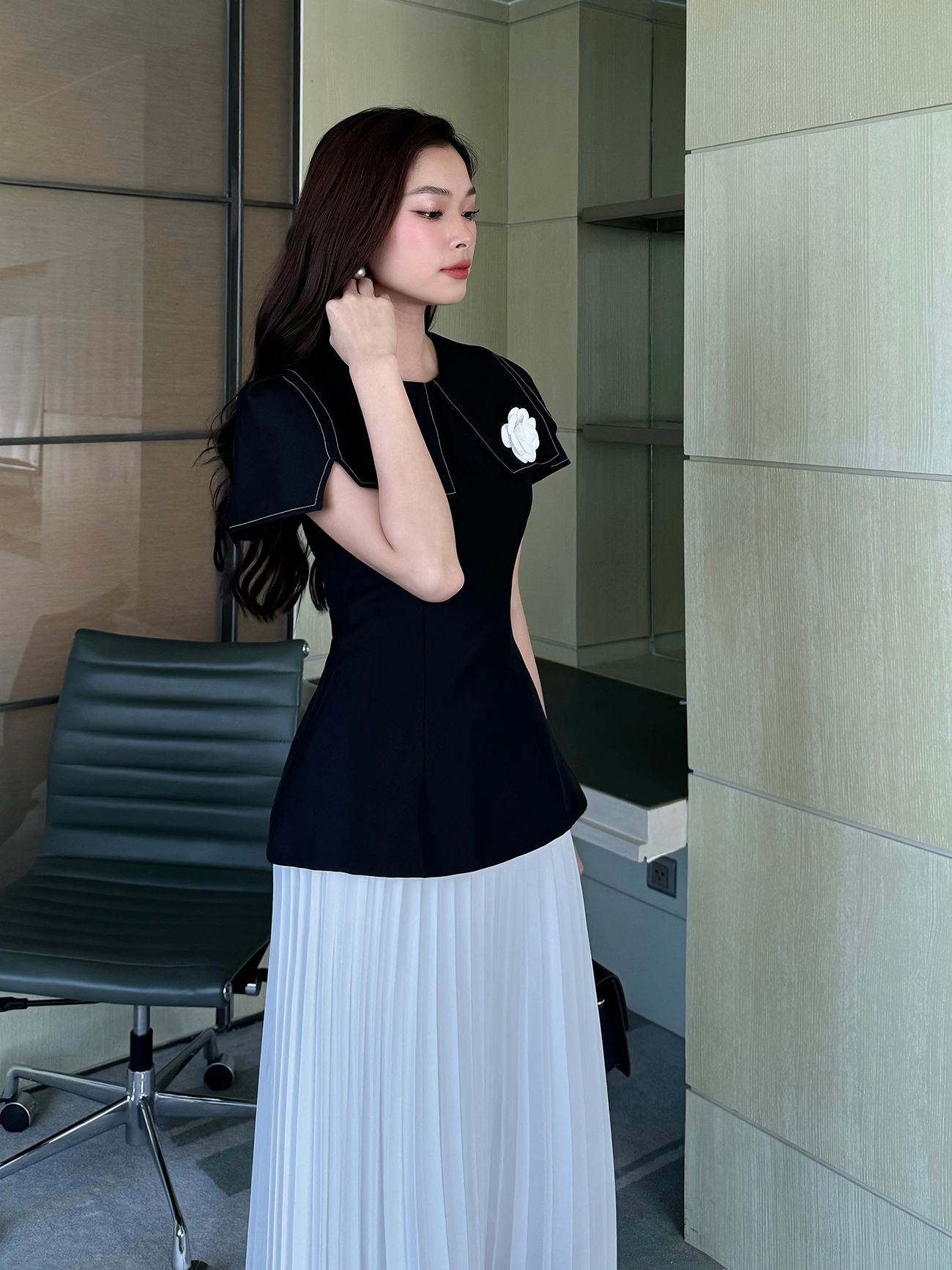 Áo kiểu peplum cổ cape viền chỉ - A2186