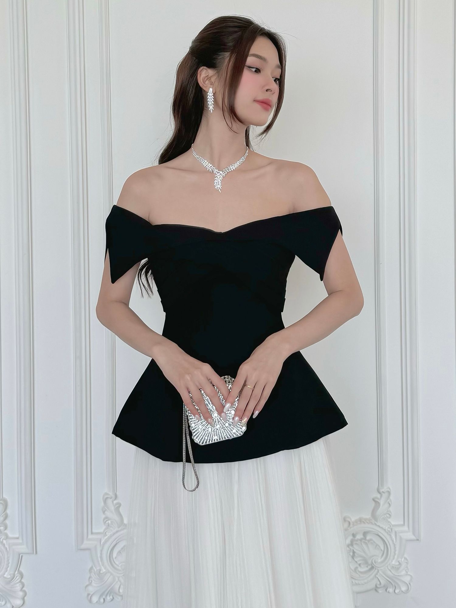 Áo kiểu trễ vai xếp nhún chéo - A3777Q