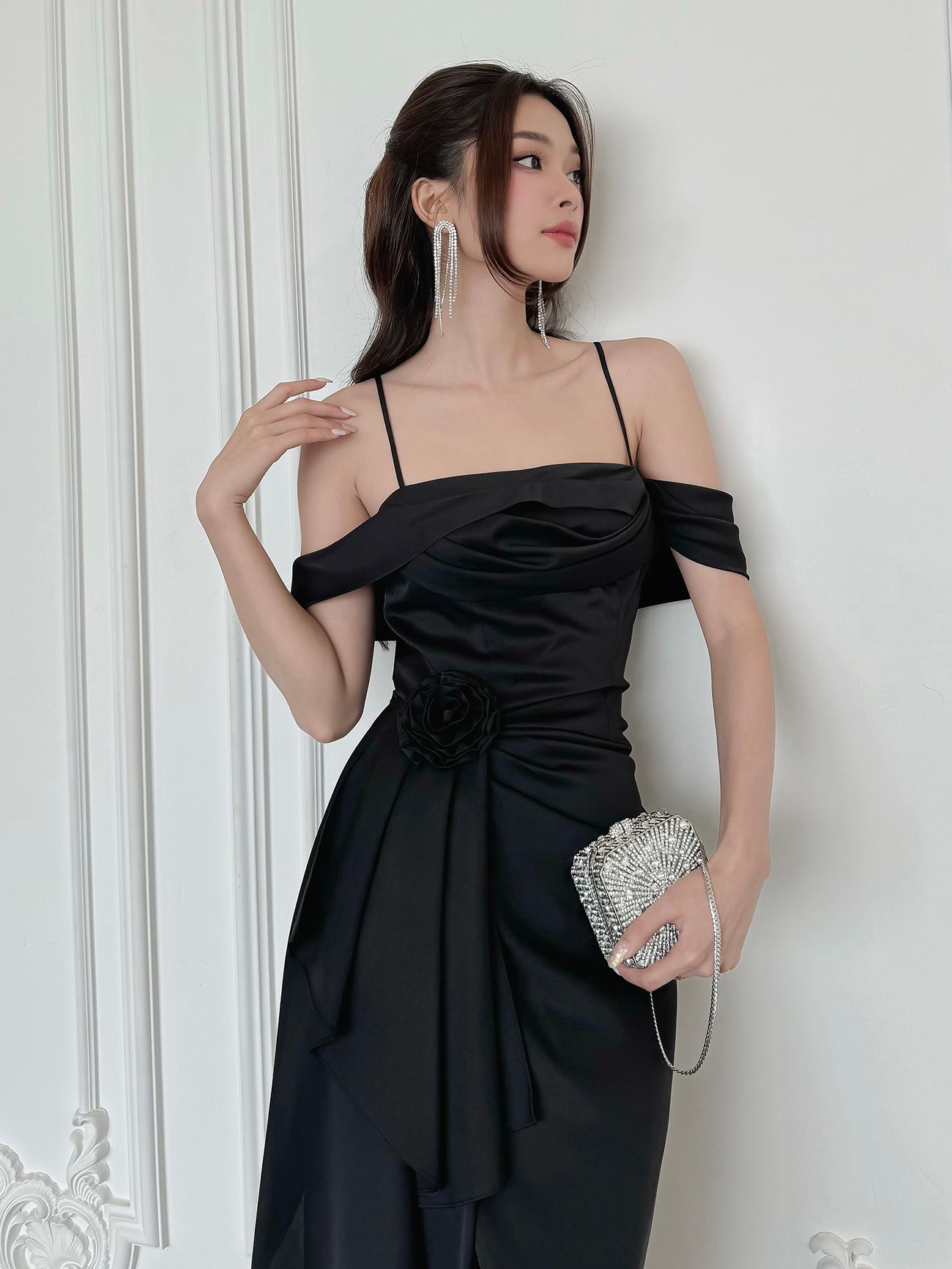 Đầm body nhún hông kết hoa vải - D3713