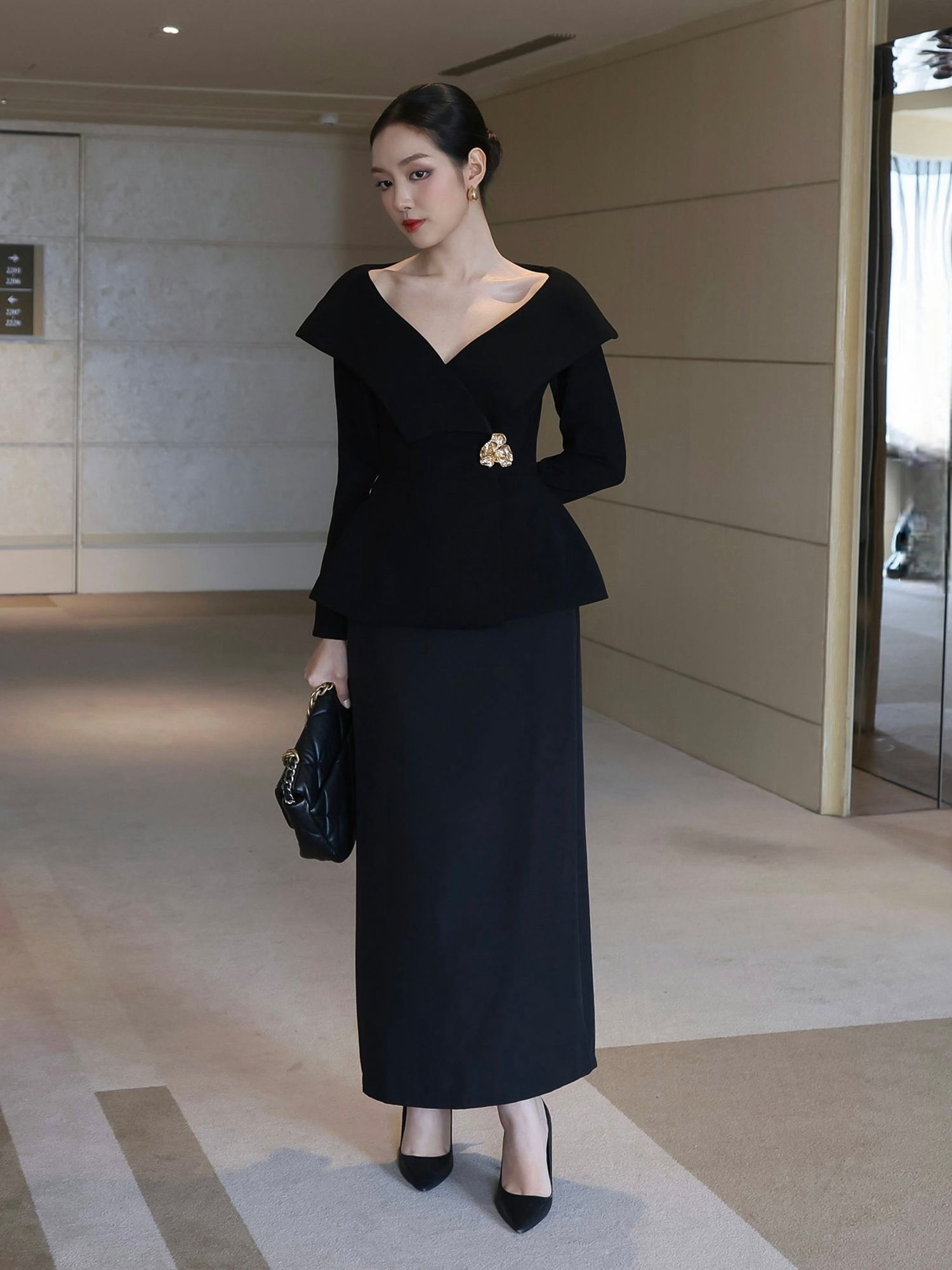 Áo kiểu peplum phối lá cổ bản to – A4305B