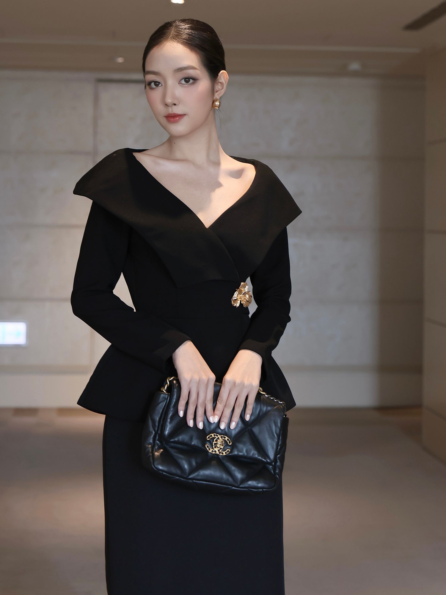 Áo kiểu peplum phối lá cổ bản to – A4305B