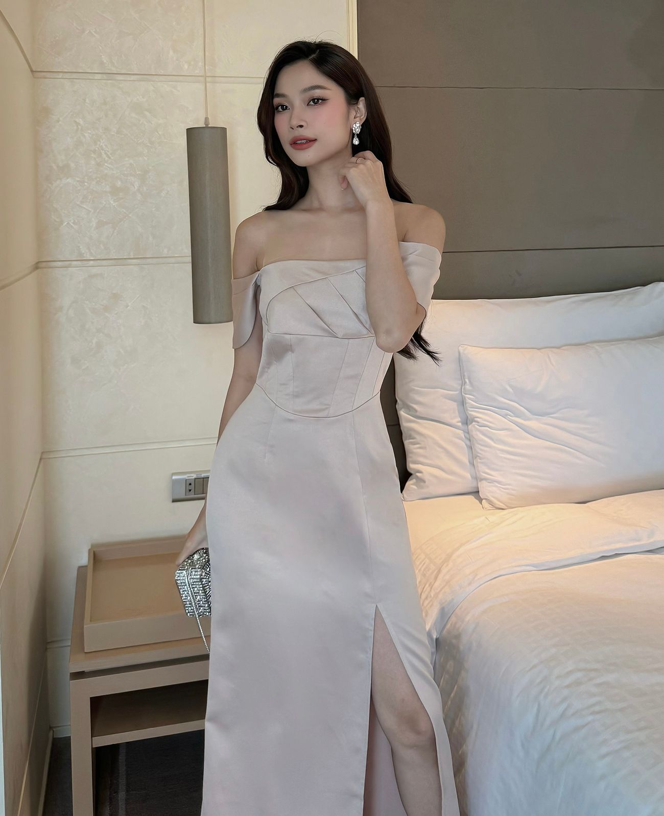 Đầm maxi form body suông xẻ tà phối lưới vai -D3426