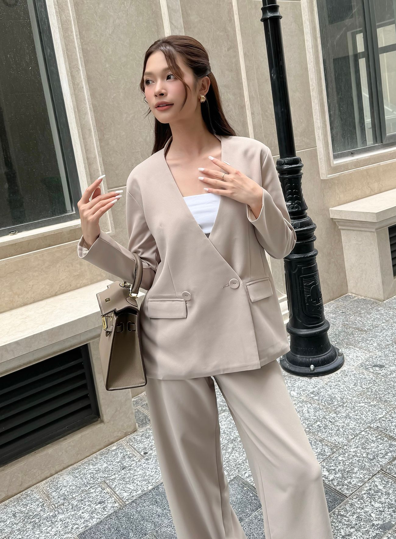 Áo blazer tay dài cổ V - A3617
