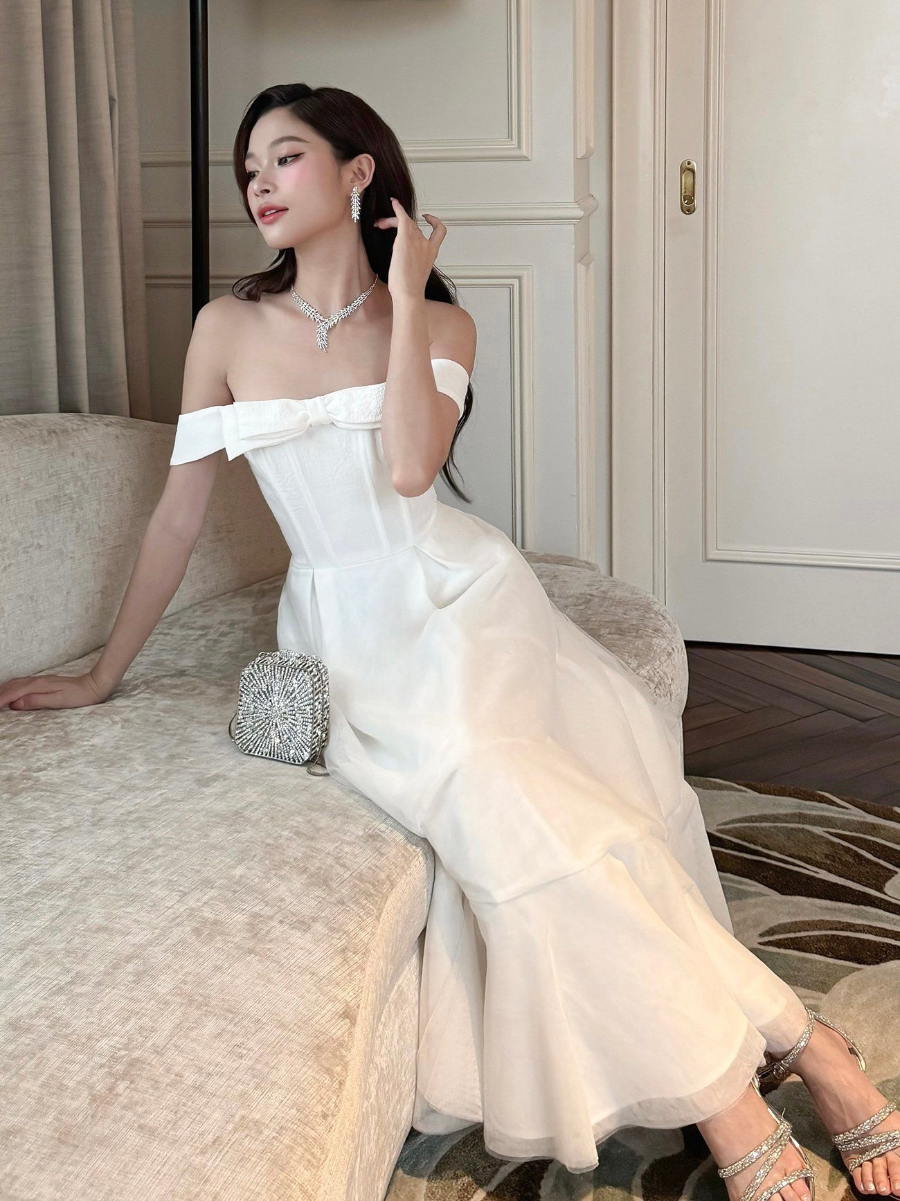 Đầm dự tiệc dài xòe trễ vai chất xô xốp dập phối tùng lưới xòe phồng-D3986A