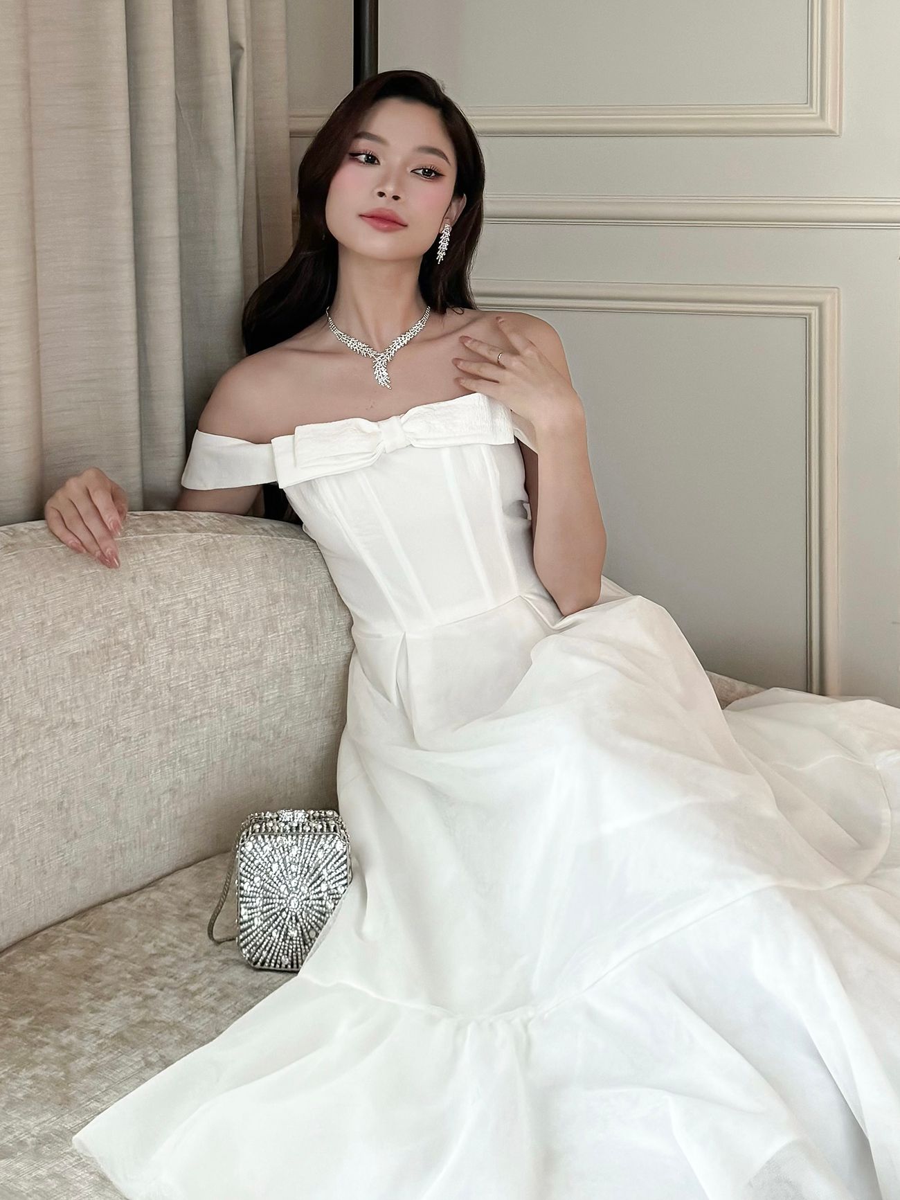 Đầm dự tiệc dài xòe trễ vai chất xô xốp dập phối tùng lưới xòe phồng-D3986A