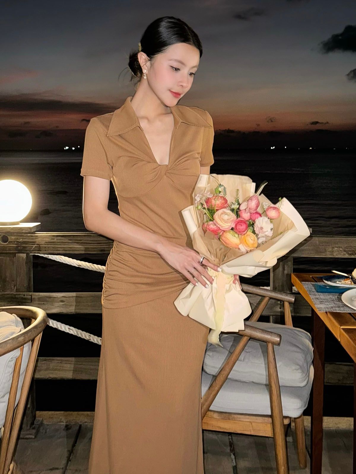 Đầm body xoắn ngực cổ sơ mi - D4342A