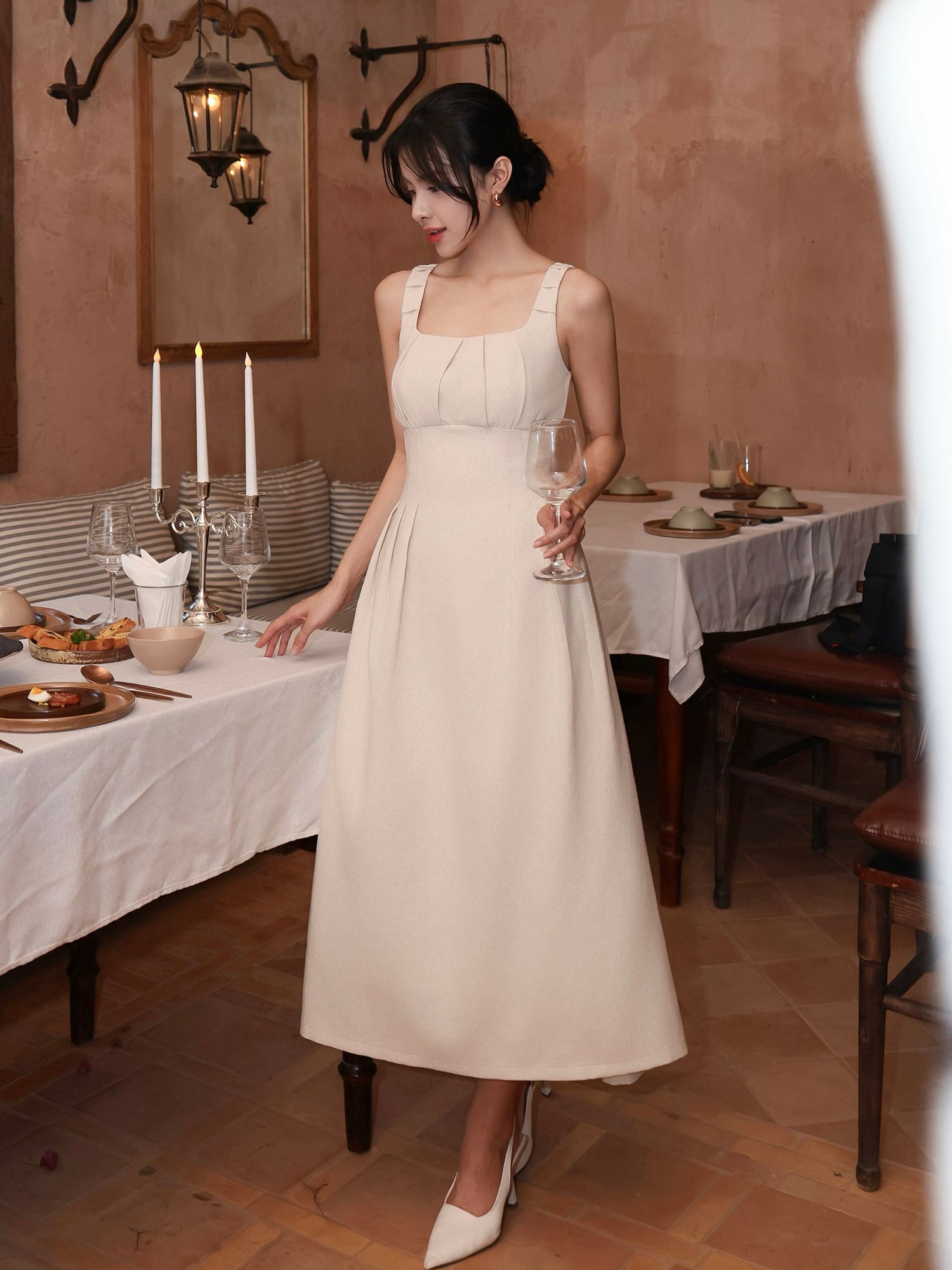 Đầm xòe hai dây xếp ly ngực chất linen-D4288A