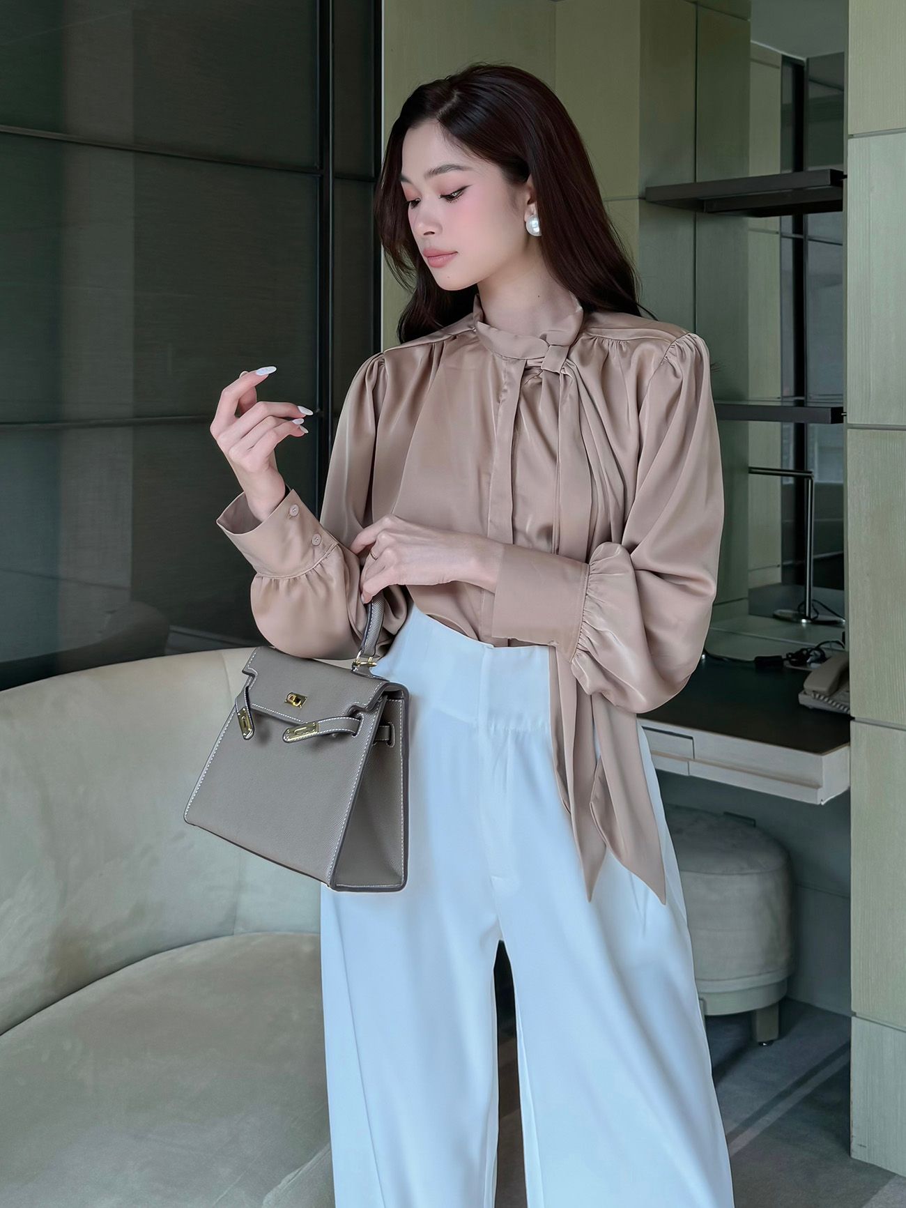 Áo sơ mi lụa tay dài phối tà nơ - A3519
